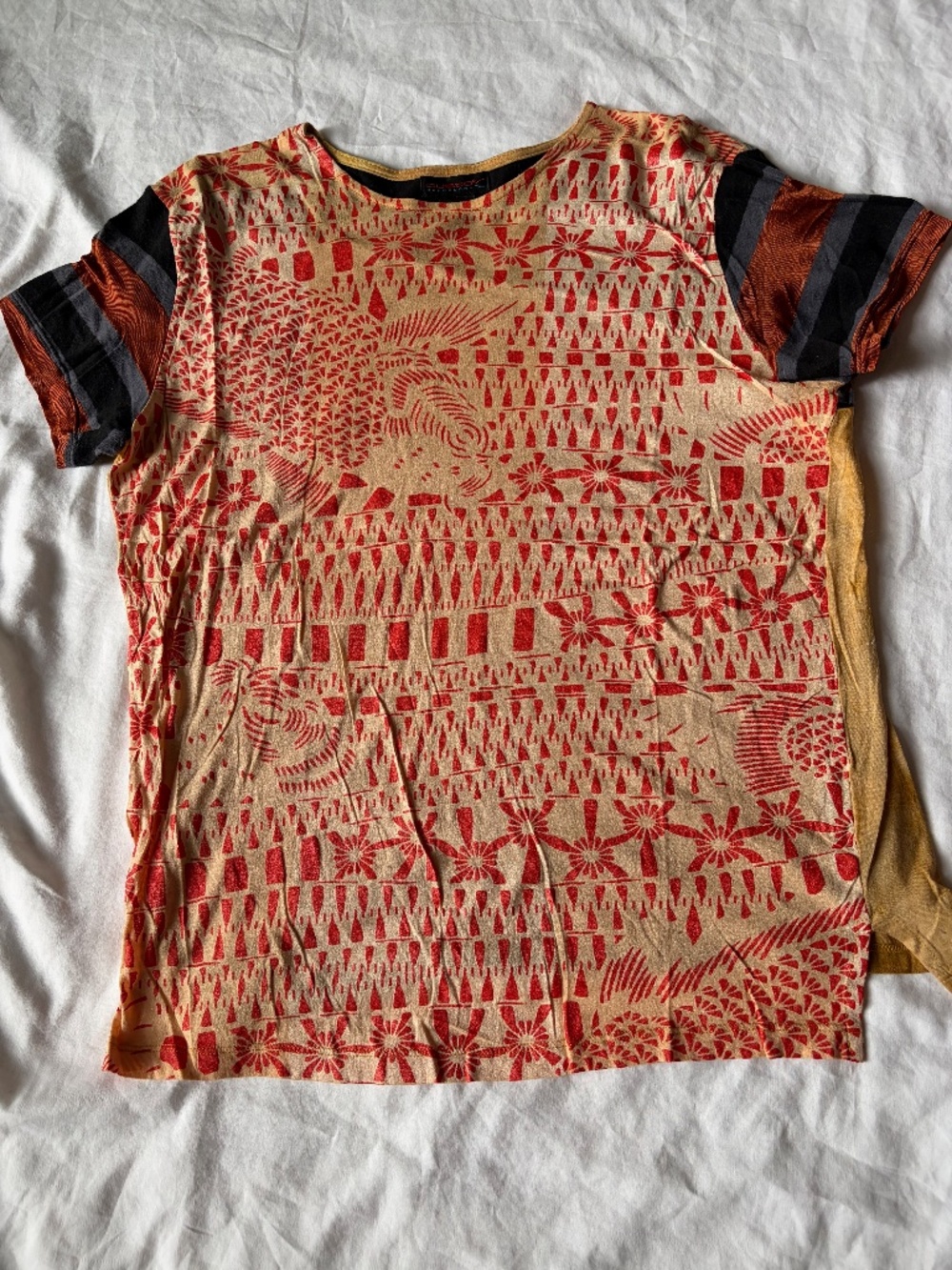 Custo Designer T-shirt, M